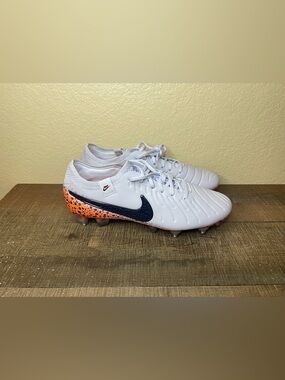 Nike Tiempo Legend 10 Elite SG “Electric Pack”
- Size 8 Men.